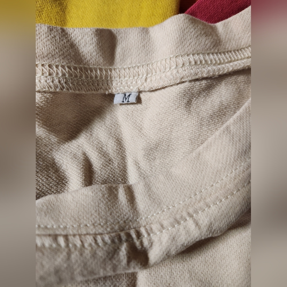 Colorblock Pullover ☆NWOT☆. - Picture 7 of 7